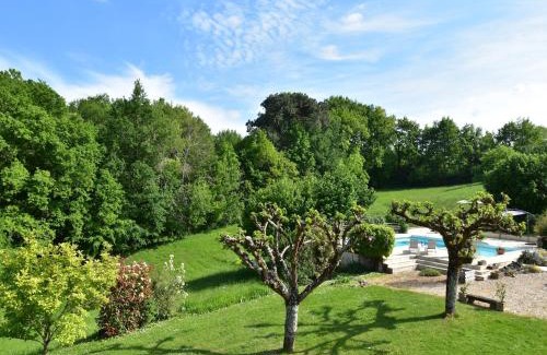 Port-Sainte-Foy-et-Ponchapt Casa | Luxury Villa in Dordogne with Pool & Privacy