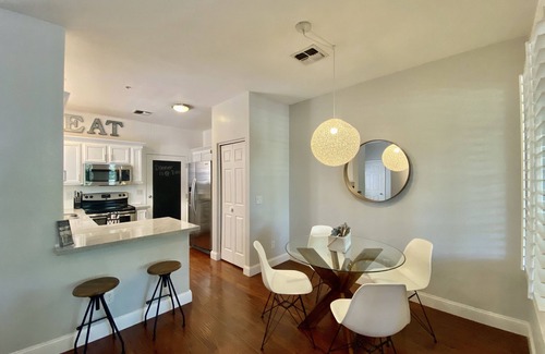 Val Vista Lakes Condominio | Condominio amueblado de lujo en Val Vista Lakes junto a Club House