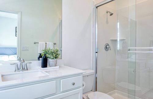 Tracy Casa | Luxury Furnished homes in Tracy with Mini Golf