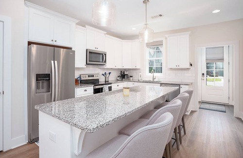 Auburn - Opelika Casa | Luxury Gameday Townhome at Auburn Airport 4 bedroom/3 1/2 bath