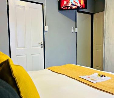 Riebeeckstad Apartamento | Luxury Garden Cottage in Welkom