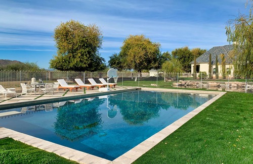 Peoria Casa | Luxury Gated Estate - Minutes to Peoria Sports Complex and Scottsdale