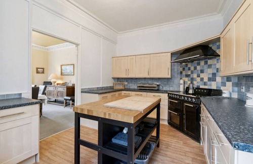Pitlochry Casa | Luxury Getaway in Pitlochry – 6 Bedrooms, 5 Baths, Hot Tub & Scenic Views