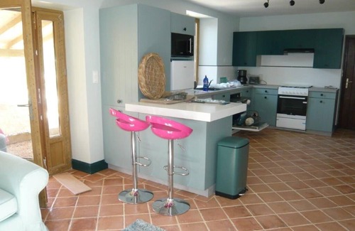 Boisse Cabaña | Luxury gite for adult couples, peaceful, open views, large swimming pool