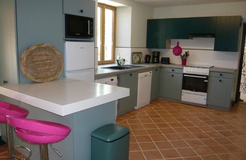 Boisse Cabaña | Luxury gite for adult couples, peaceful, open views, large swimming pool