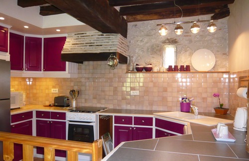 Boisse Cabaña | Luxury gite for adult couples, peaceful, open views, large swimming pool