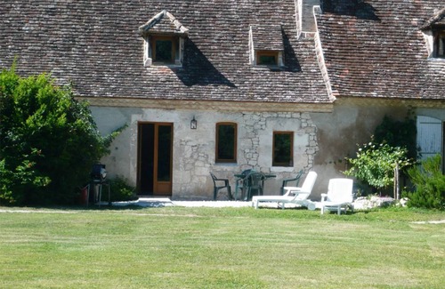 Boisse Cabaña | luxury gite for couples, no children. Peace, great views, large pool and spa.