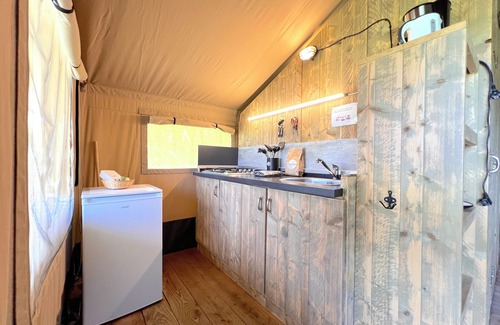 Hulshorst Casa | Luxury glamping at fun park on the Veluwe
