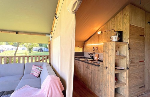 Hulshorst Casa | Luxury glamping at fun park on the Veluwe