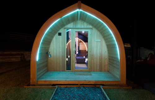 Achmelvich Cabina | Luxury Glamping Pod on the North Coast 500 (dogs allowed)