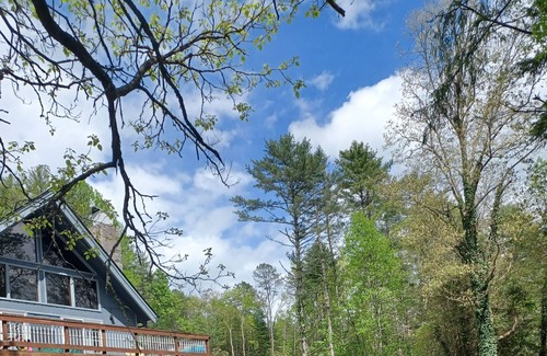 Lake Toxaway Casa | LUXURY GLAMPING YURT - view of devils courthouse on private 17 acres