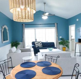 Central Myrtle Beach Apartamento | Luxury Golf Condo with Pool Access, near the Ocean and Broadway at the Beach,