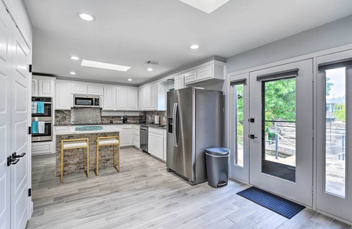 Granbury Casa | Luxury Granbury Home w/ Private Boat Dock!