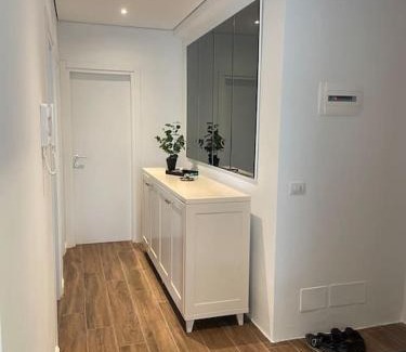 Ishem Apartamento | Luxury ground floor Apt with garden - Bay of Lalzi