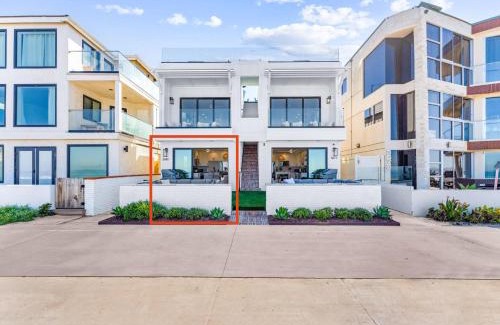 Mission Beach Casa | Luxury Ground N Oceanfront Unit with Patio Lounge