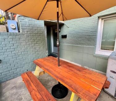Near Northeast Apartamento | Luxury Group Retreat in Heart of DC!
