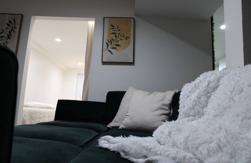 Near Northeast Apartamento | Luxury Group Retreat in Heart of DC!