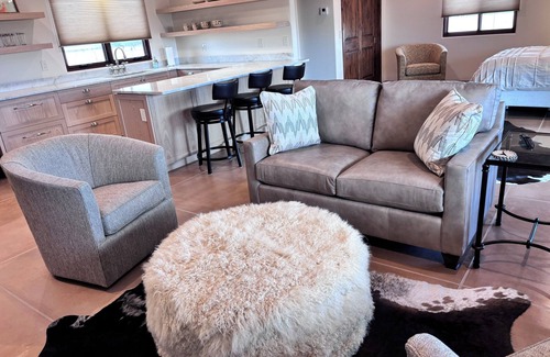 Elgin Cabaña | Luxury guest house in Arizona's wine country