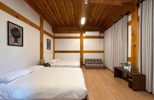 Gimpo Apartamento | Luxury Hanok Blue Serenity