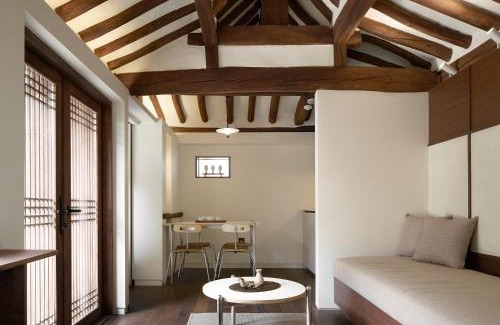 Seochon Villa | Luxury Hanok Stay Elegance