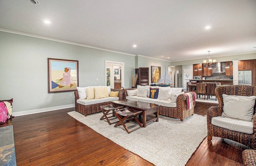 Manistee Casa | Luxury Harbor House- Pet-Friendly, Hot Tub!