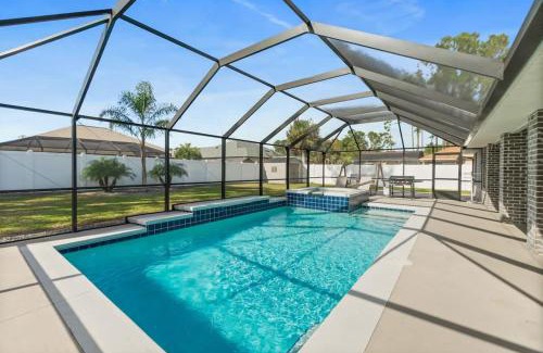 Palm Harbor Casa | Luxury Heated Pool & Spa Fenced Yard & Beach Gear