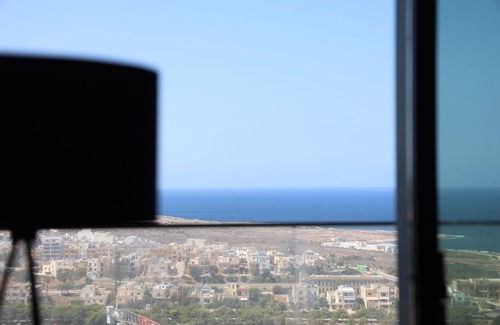 Paceville Apartamento | Luxury High Floor Suite Mercury Towers