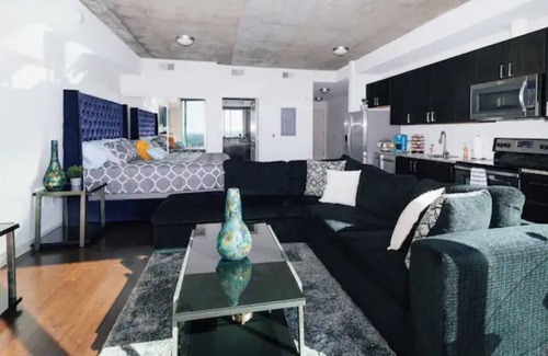 Lenox Apartamento | Luxury High Rise in Buckhead Business District!