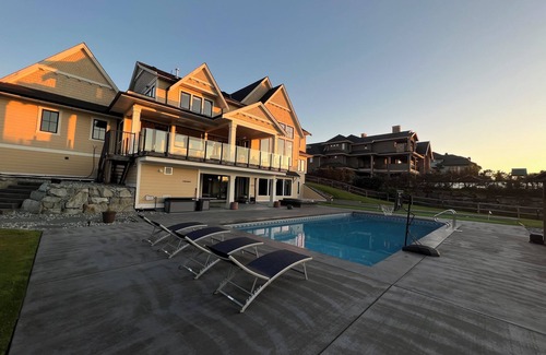 Langley Casa | Luxury Highpoint Equestrian Estate Retreat