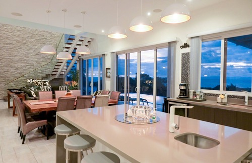 Tárcoles Condominio | Luxury Hillside Estate at Nativa Resort by RedAwning