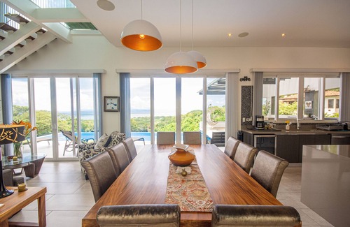 Tárcoles Condominio | Luxury Hillside Estate at Nativa Resort by RedAwning