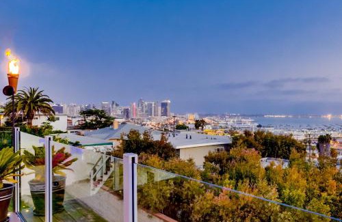 Middletown Casa | Luxury Hilltop Retreat in the City - Amazing View