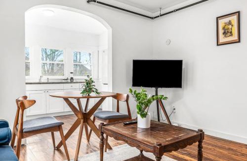 Detroit Apartamento | Luxury Holbrook Apartment