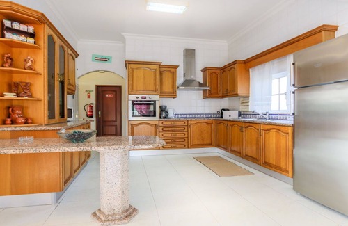 Mosqueira Villa | 4 dormitorios, vacaciones de lujo Villa independiente con piscina en Albufeira, Golf cercano.