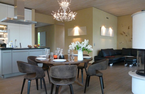 Oberhavel Casa | Casa de vacaciones de lujo justo en el lago, confort natural en un estilo moderno
