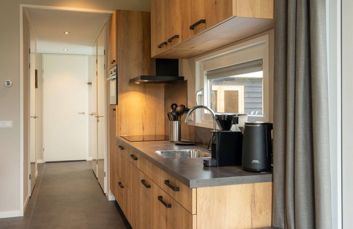 Sint Nicolaasga Casa | Luxury holiday home surrounded by water & forest
