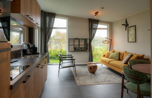 Sint Nicolaasga Casa | Luxury holiday home surrounded by water & forest