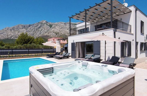 Stankovici Villa | Luxury Villa Olive Tree with swimming pool