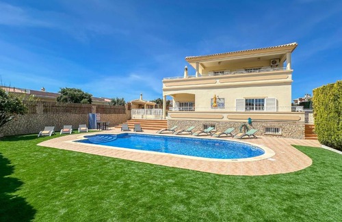 Mosqueira Villa | Luxury Holiday Villa Pescadinha near Beach, Albufeira
