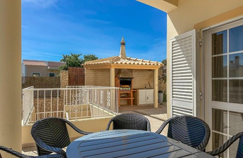 Mosqueira Villa | Luxury Holiday Villa Pescadinha near Beach, Albufeira