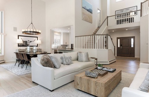 Edwards Casa | Luxury Home 300 Meters from Arrow Bahn Lift, 6-Bedrooms with 4 Kings + Game Room