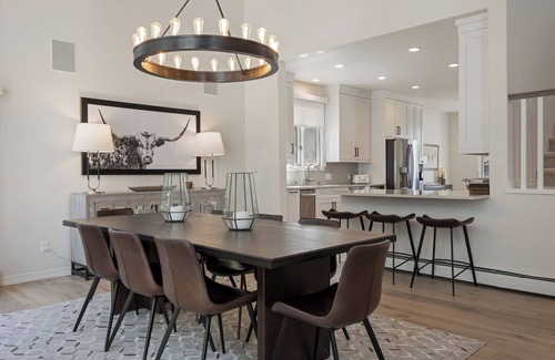 Edwards Casa | Luxury Home 300 Meters from Arrow Bahn Lift, 6-Bedrooms with 4 Kings + Game Room