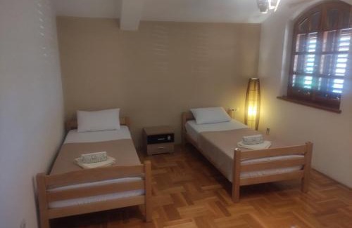 Donje Polje Apartamento | Luxury Home Cetinje