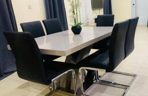 Pointe-Noire Apartamento | Luxury home