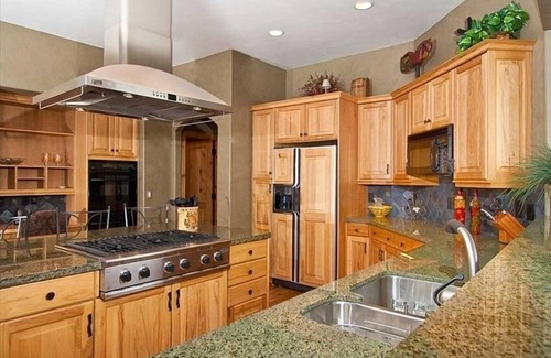 Warrior's Mark West Casa | Casa de lujo, ideal para familias, 4900 pies cuadrados, 6 BR Ski in / out!