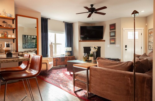 West Colorado Springs Casa | Luxury Home, Hot Tub, Child/Pet-Friendly, Cool Art