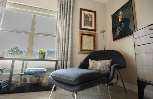 West Colorado Springs Casa | Luxury Home, Hot Tub, Child/Pet-Friendly, Cool Art