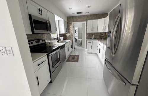 Highland Lakes Casa | Luxury home in a gated community near Aventura Mall