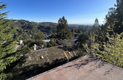 Claremont Hills Casa | Luxury home in Berkeley hills