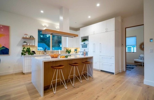 Capitola Casa | Luxury Home in Capitola Village with Hot Tub!